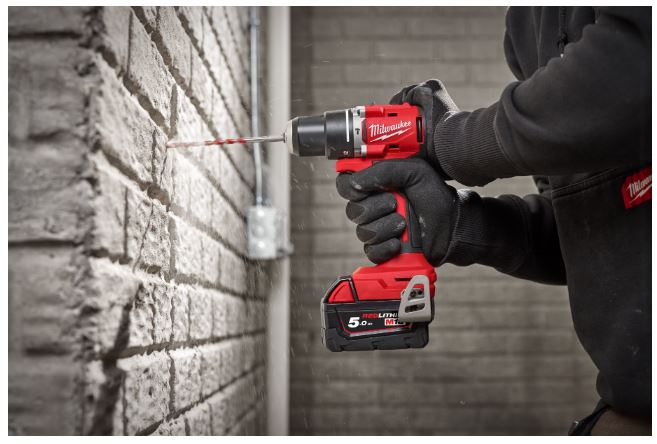 PERCEUSE VISSEUSE 18V COMPACTE MILWAUKEE BRUSHLESS - M18 BLDDRC-0 SANS BATTERIE - 4933492831