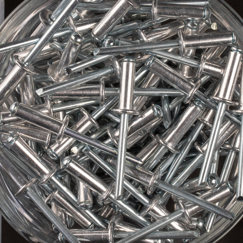 250 rivets standards à aluminium/acier à tête plate à Ø6x18mm - SCELL-IT - ASD6018