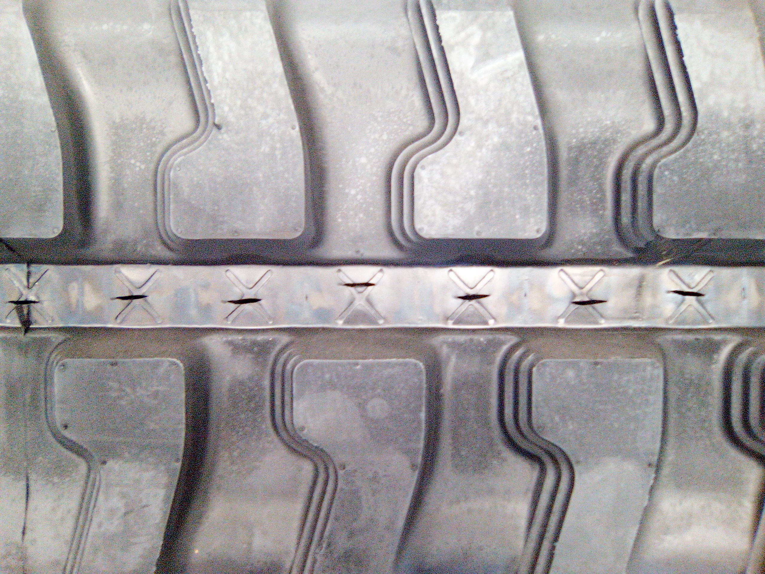 Chenille caoutchouc 300 X 82 X 52.5 V1 I WA-R (WIDE) (31, 23) CAMSO SD TRACK