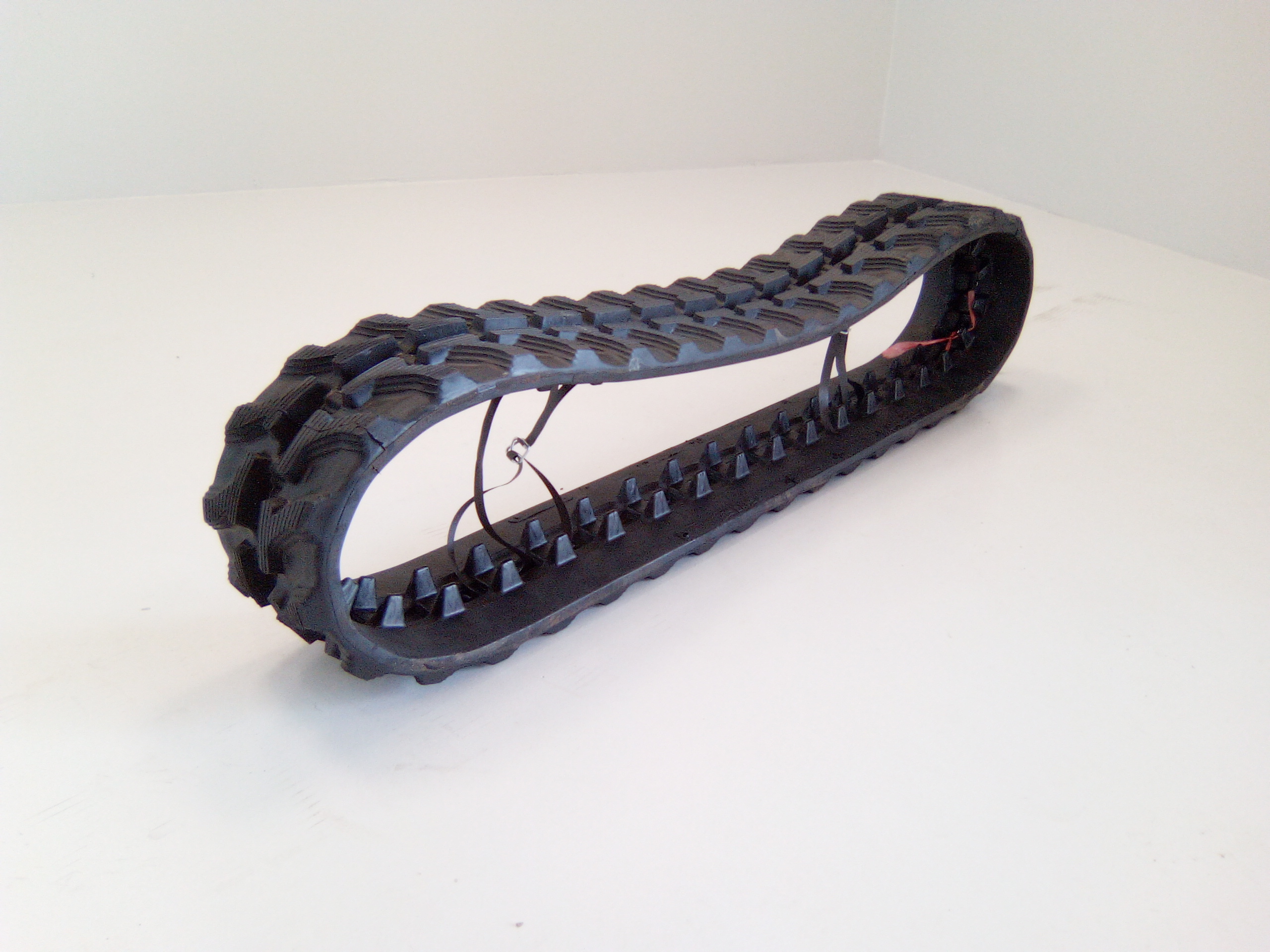 Chenille caoutchouc 180 X 37 X 72 X A R-R (20, 15) CAMSO SD TRACK