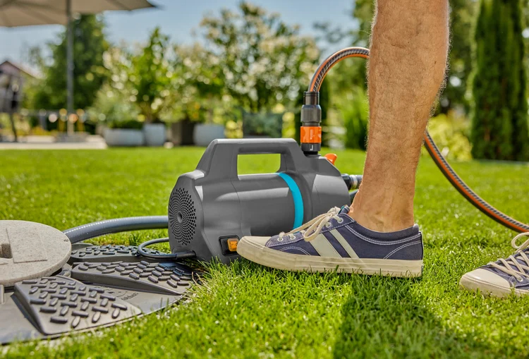 Kit pompe d'arrosage de surface 4100 Silent avec équipement d'aspiration - GARDENA - 9052-20