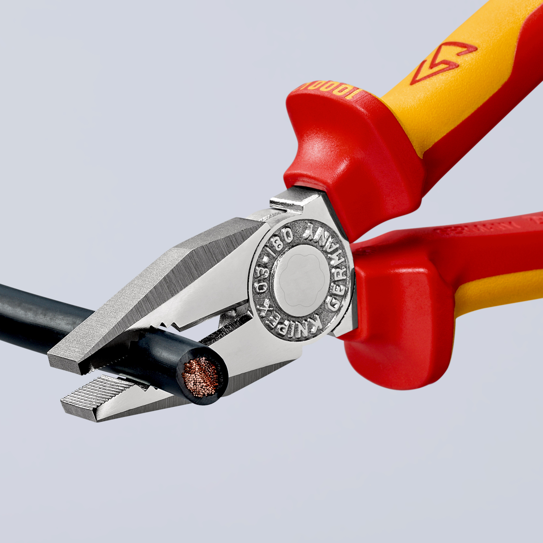 Pince univ 180mm chrome 1000v antichute KNIPEX - 03 06 180 T