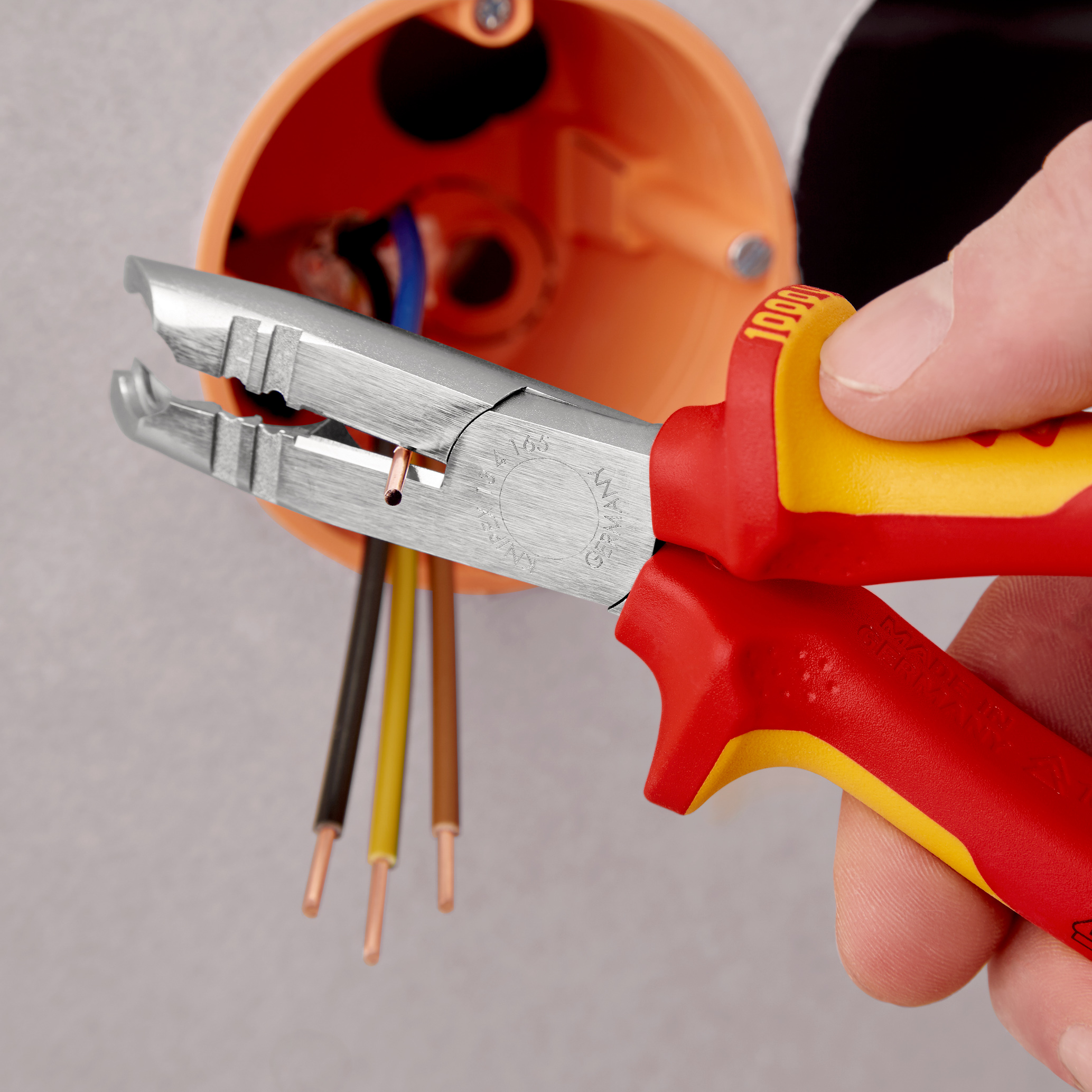 Pince degainer acces diffi. chrome 1000v KNIPEX - 13 46 165