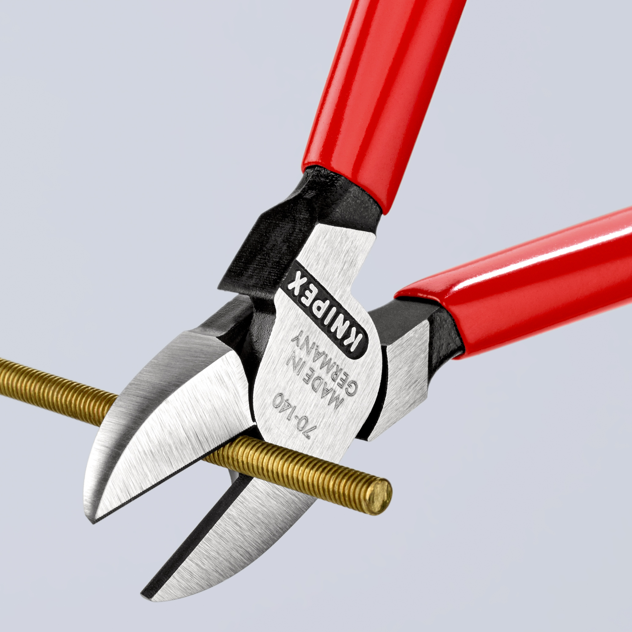Pince coupante cote 140mm gaine pvc KNIPEX - 70 01 140 EAN