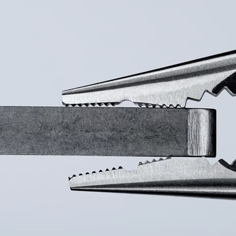 Pince KNIPEX universelle multifonctions 145 mm à bec effilé 821145
