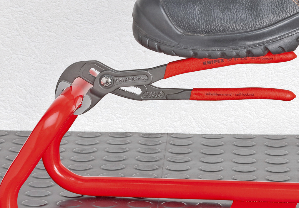 Pince multiprise Cobra® 300mm - Gainage PVC - Chromée - Capacité 60mm KNIPEX - 8703300SB