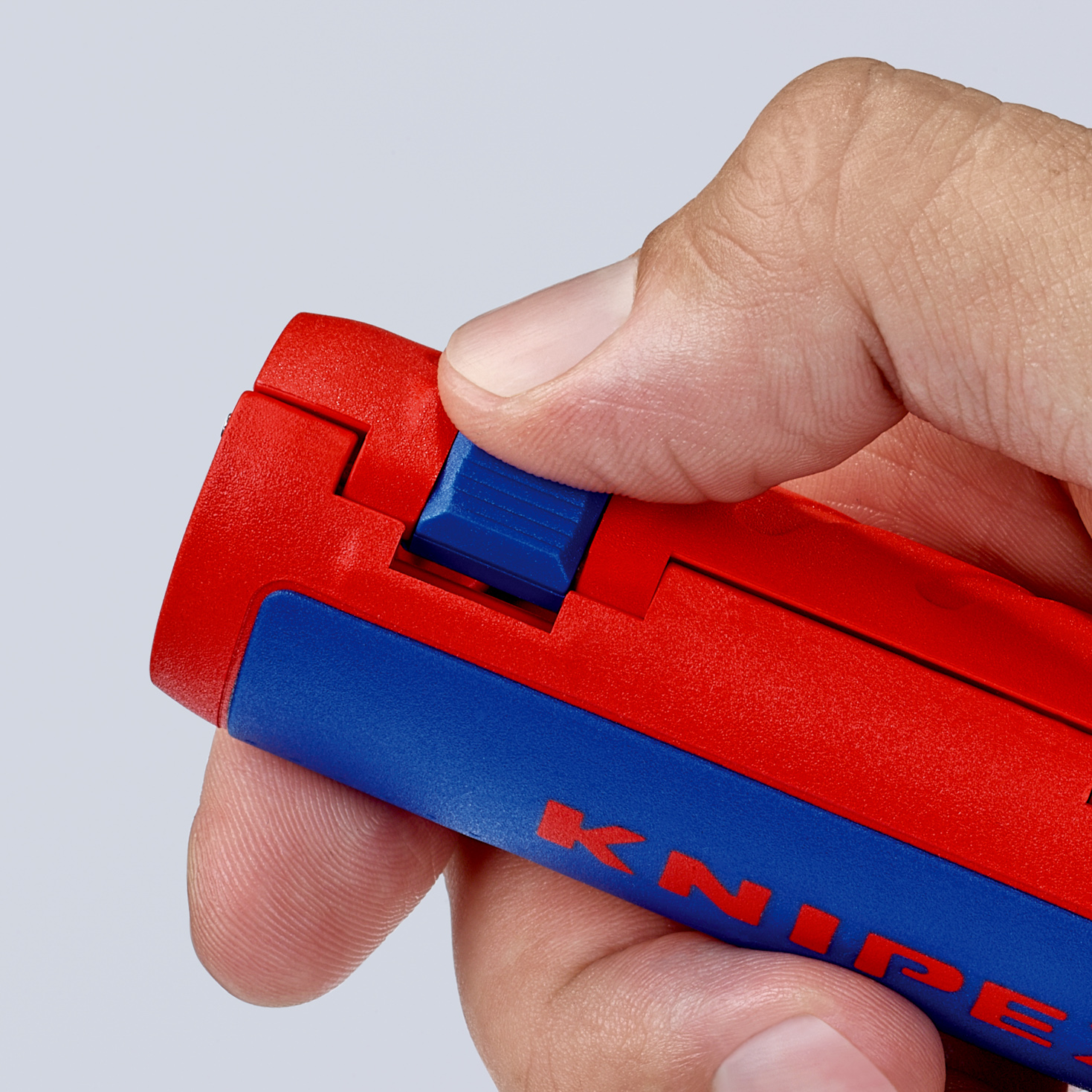 Coupe-tubes pour gaines électriques Twistcut - sur carte, sous blister - KNIPEX - 90 22 01 SB