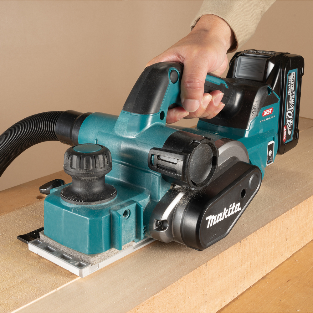 Rabot MAKITA 82 mm XGT 40V (produit seul) - KP001GZ02
