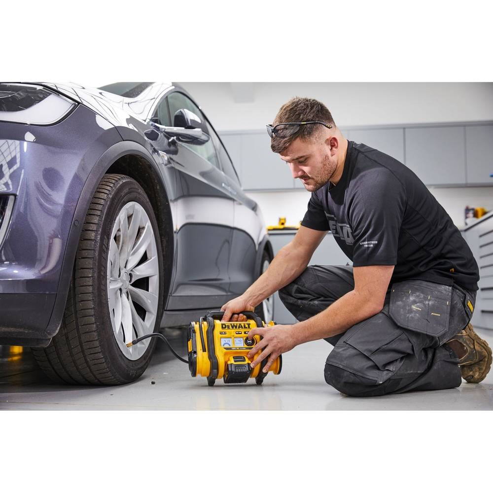 Gonfleur XR 18 V - sans batterie ni chargeur - DCC018N-XJ - DEWALT