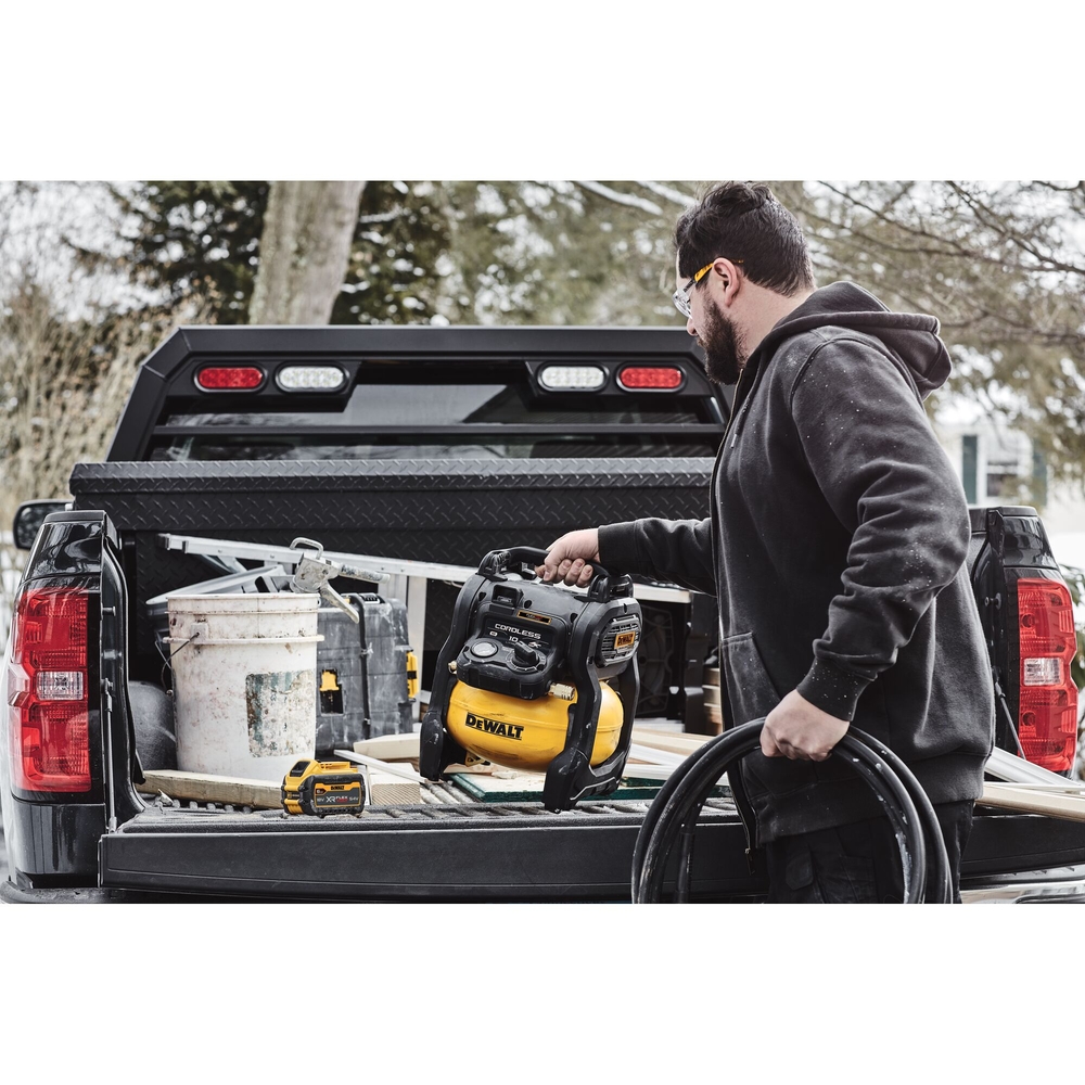 Compresseur 10L XR 18V ADVANTAGE - Sans batterie ni chargeur - DCC1018N-XJ - DEWALT