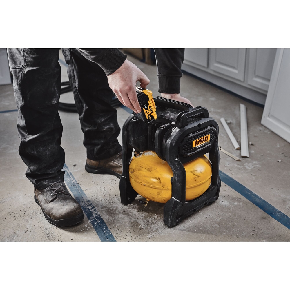 Compresseur 10L XR 18V ADVANTAGE - Sans batterie ni chargeur - DCC1018N-XJ - DEWALT