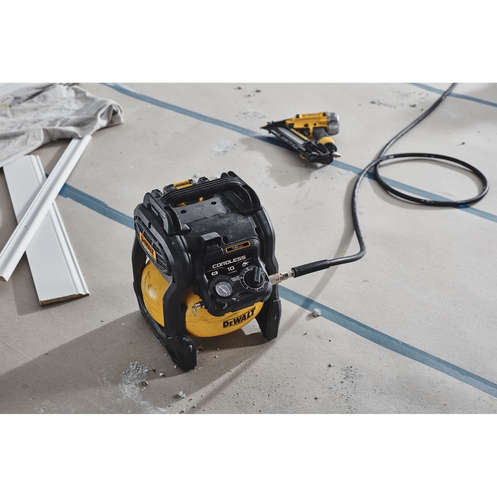 Compresseur 10L XR 18V ADVANTAGE - Sans batterie ni chargeur - DCC1018N-XJ - DEWALT