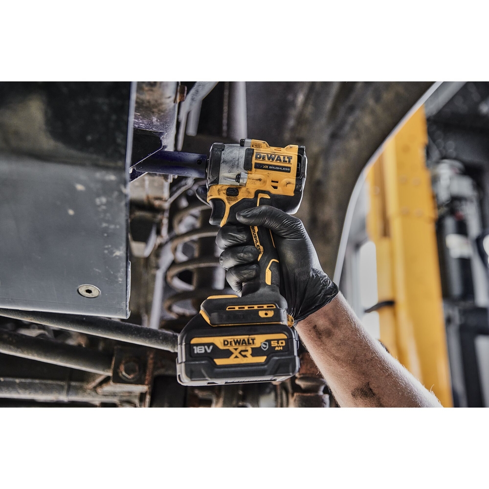 Boulonneuse à chocs 1/2'' compacte XR 18 V Brushless 406 Nm - jonc de sécurité - DCF921NT-XJ - DEWALT