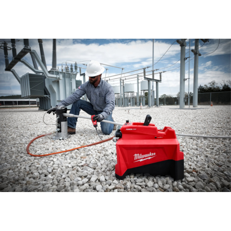 POMPE HYDRAULIQUE 18 VOLTS  M18 HUP700-121 - MILWAUKEE - 4933499335