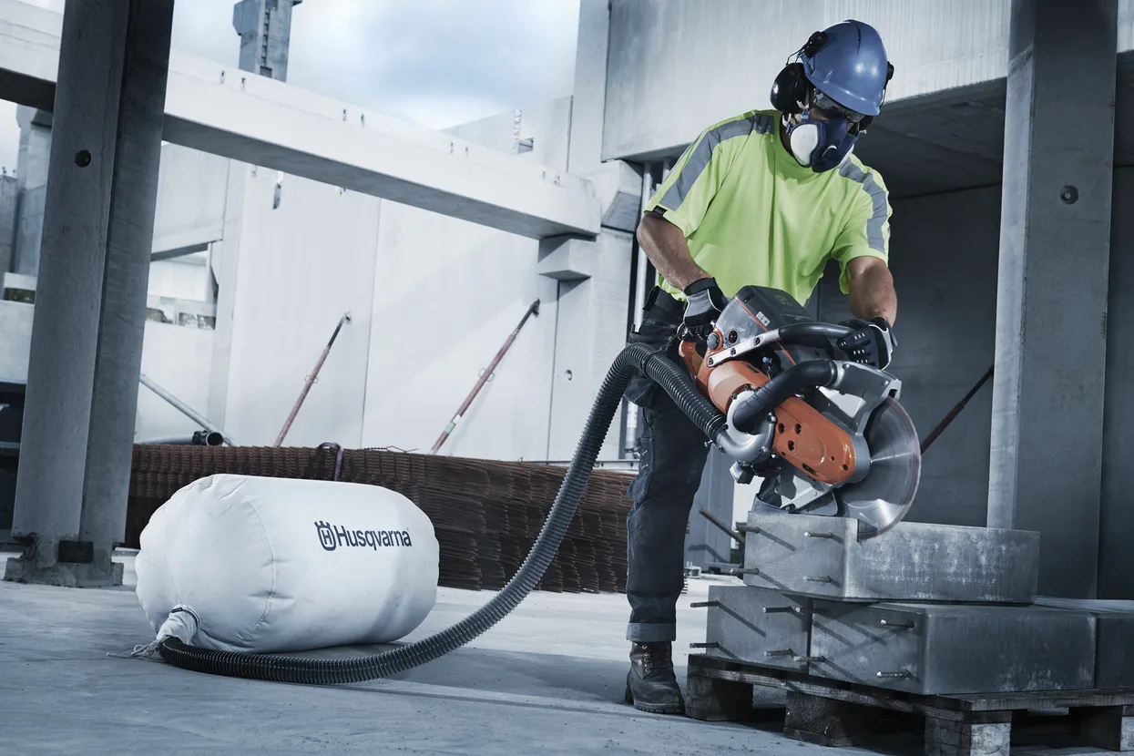 Découpeuse thermique HUSQVARNA K770 DRY-CUT Ø300 mm spécial extraction de poussières - 967942001