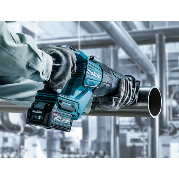 Scie récipro MAKITA 40 V max Li-Ion 2,5 Ah XGT - JR001GD201