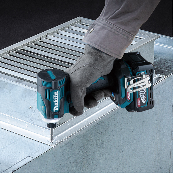 Visseuse à chocs MAKITA 40 V max Li-Ion 2,5 Ah XGT 220 Nm - TD001GD201